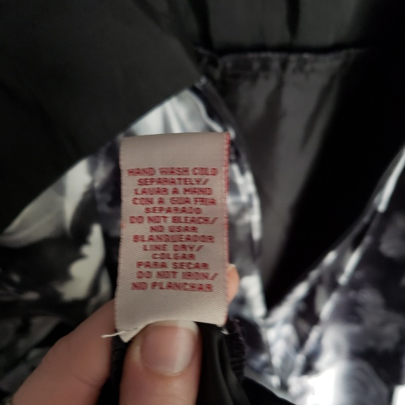 Beautiful Special Occasion POCKET Dress - Picture 6 of 8